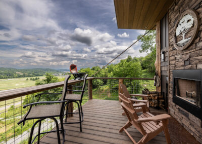 Sanctuary Treehouse with stunning cloud view