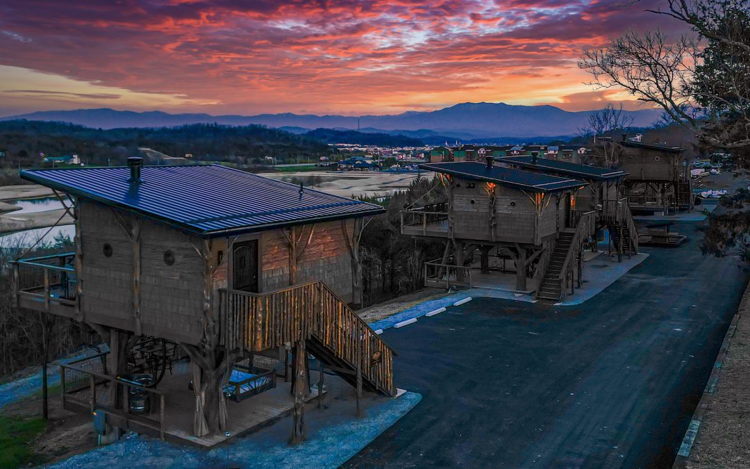 Elevate Your Tennessee Treehouse Resort Getaway