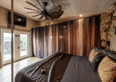 Treehouse room divider